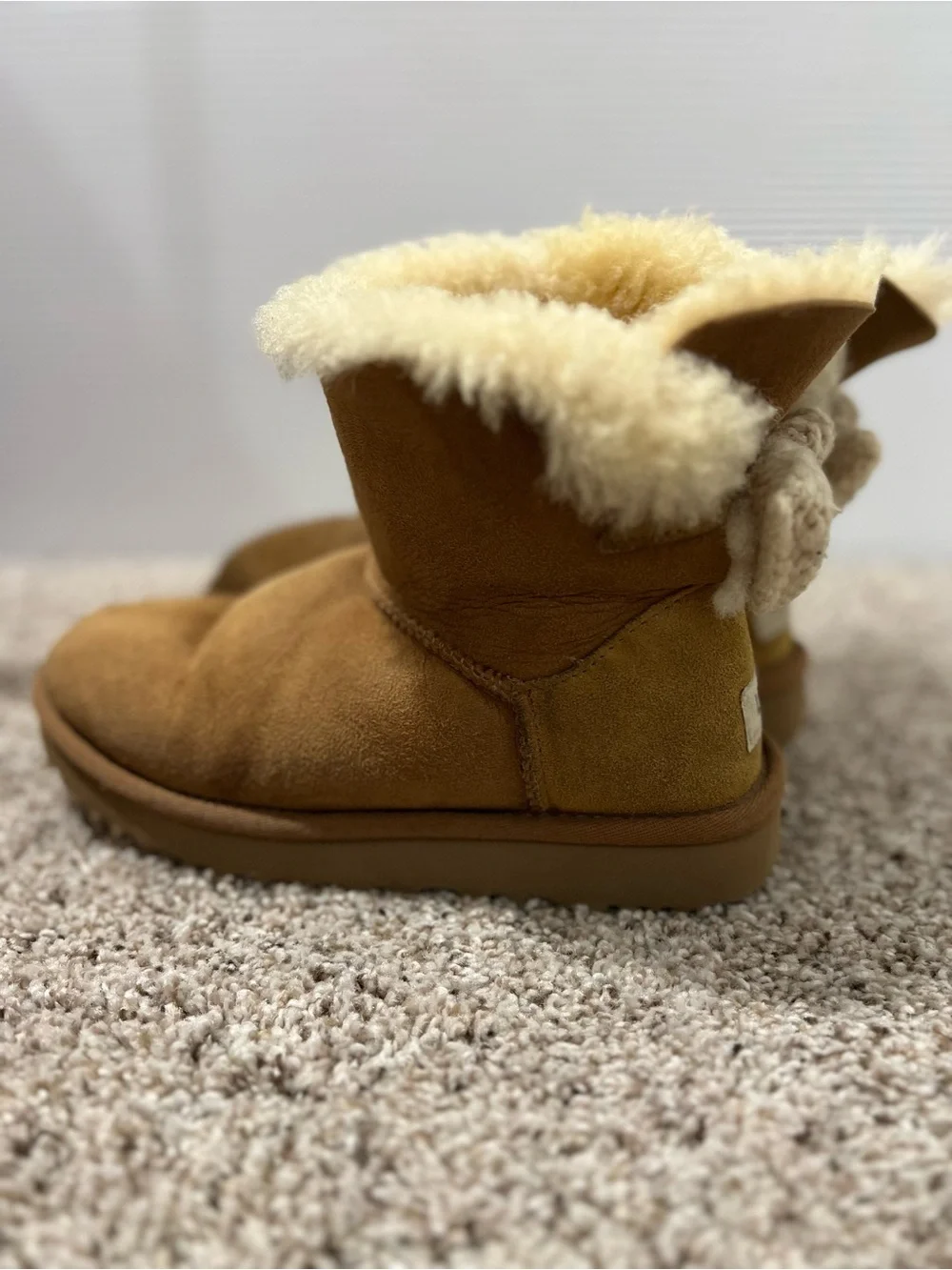 UGG Women’s Classic Short Boot - Chestnut with Cream Shearling